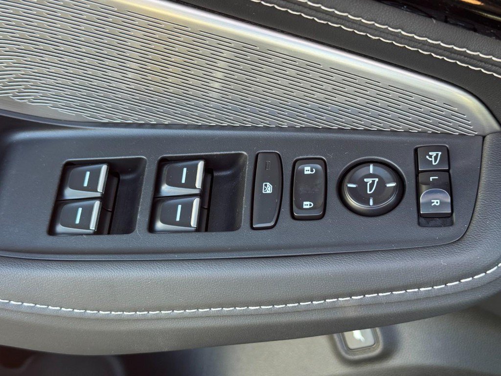 Certified 2024 Acura MDX w/ Advance Package AWD/4WD image 20