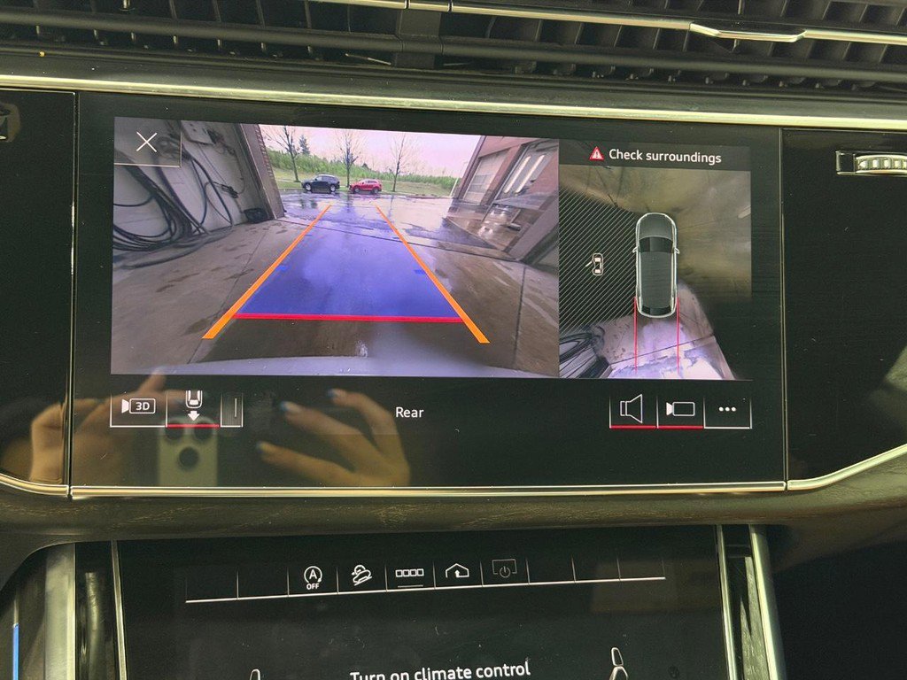 Used 2022 Audi Q8 Premium Plus w/ Premium Plus Package AWD/4WD image 23