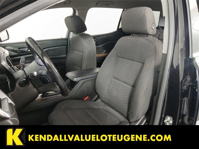 Used 2018 GMC Acadia SLE image 16