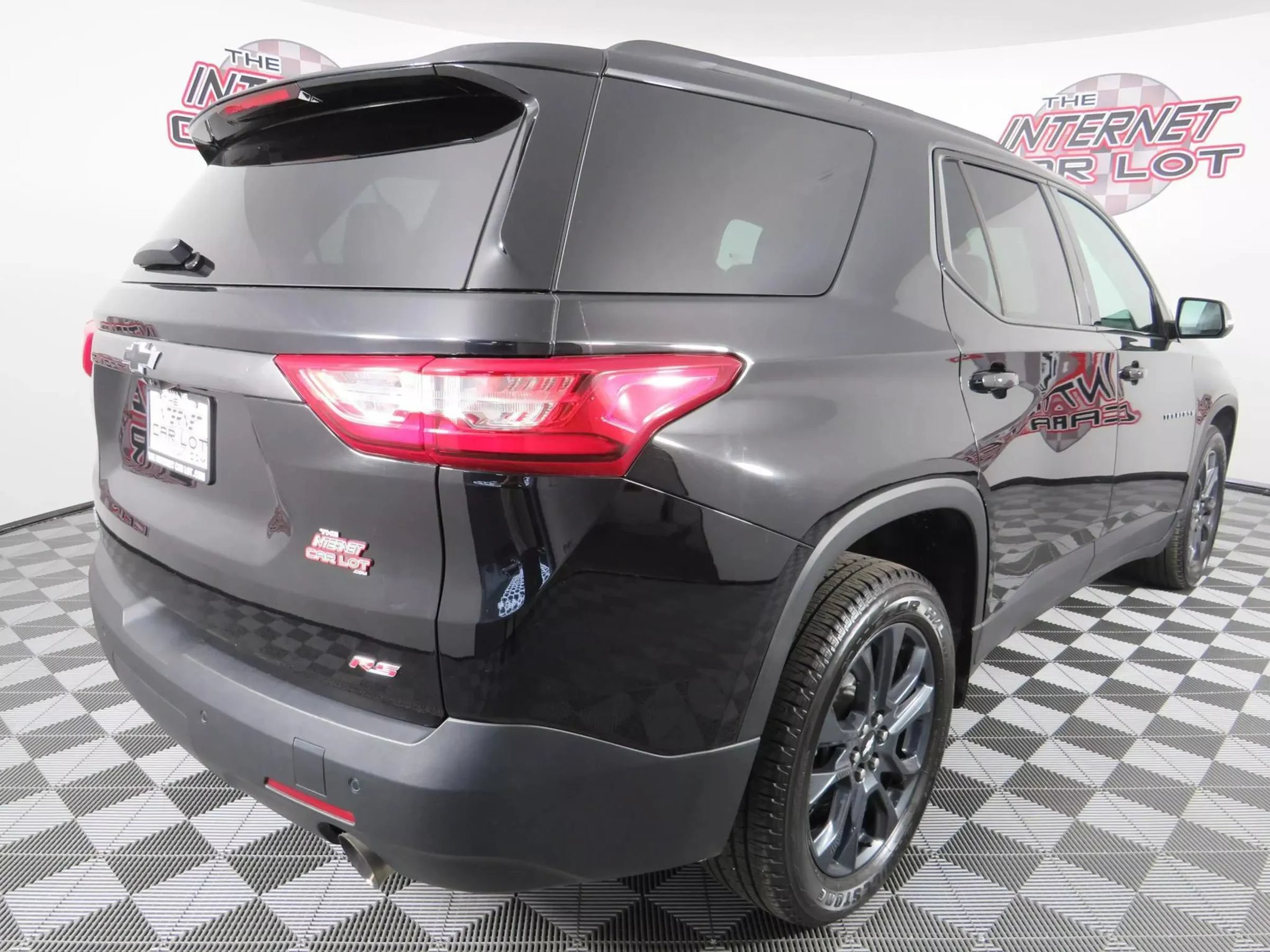 Used 2021 Chevrolet Traverse RS FWD image 7