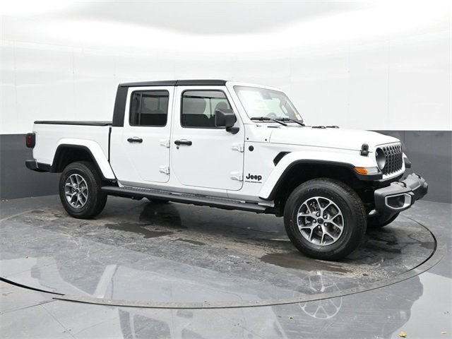 Used 2024 Jeep Gladiator Sport image 6