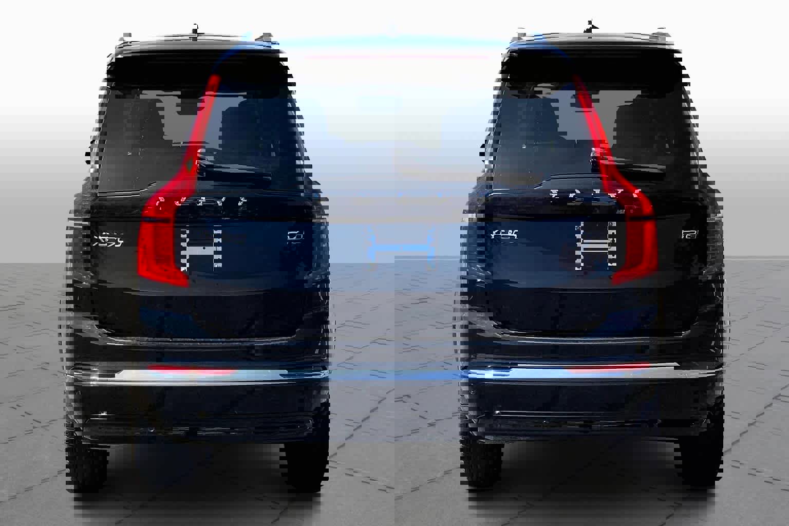 Certified 2023 Volvo XC90 B6 Plus w/ Protection Package image 4