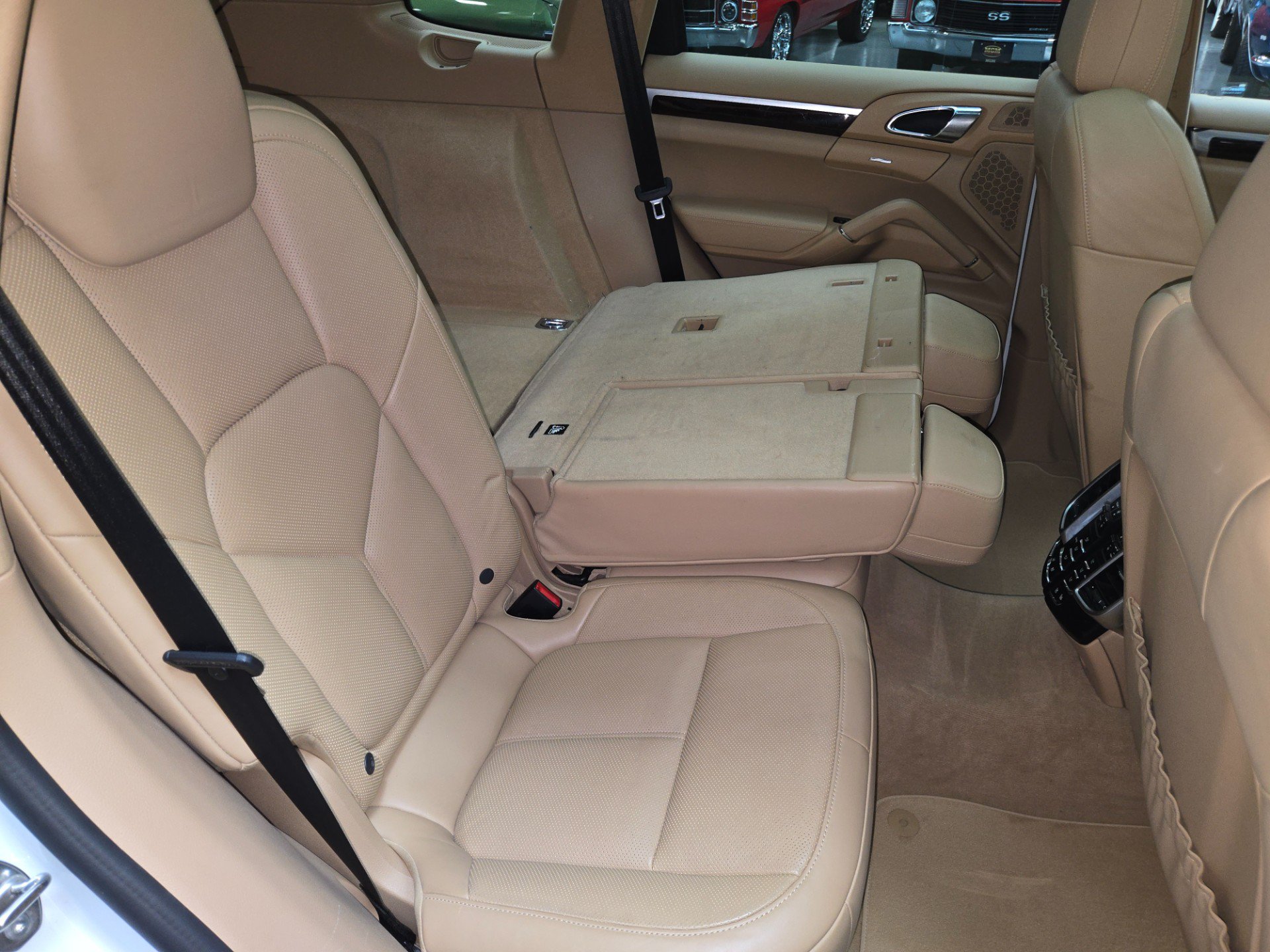 Used 2017 Porsche Cayenne S AWD/4WD image 96