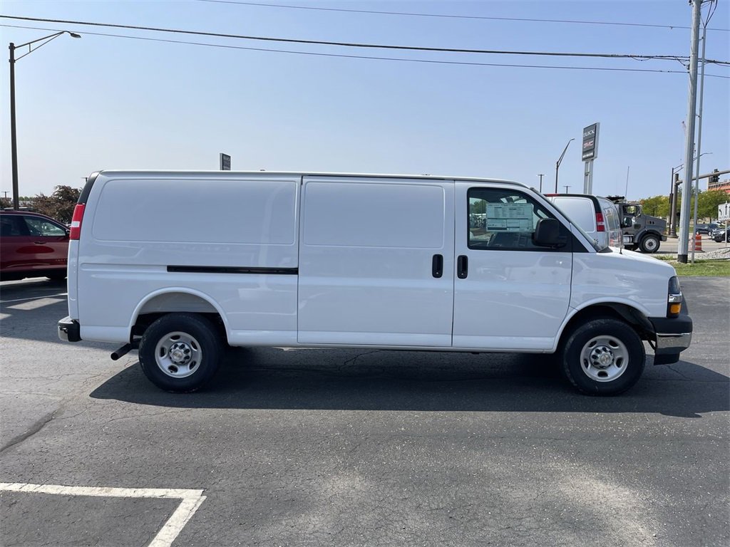 New 2025 Chevrolet Express 3500 Extended w/ Driver Convenience Package image 5