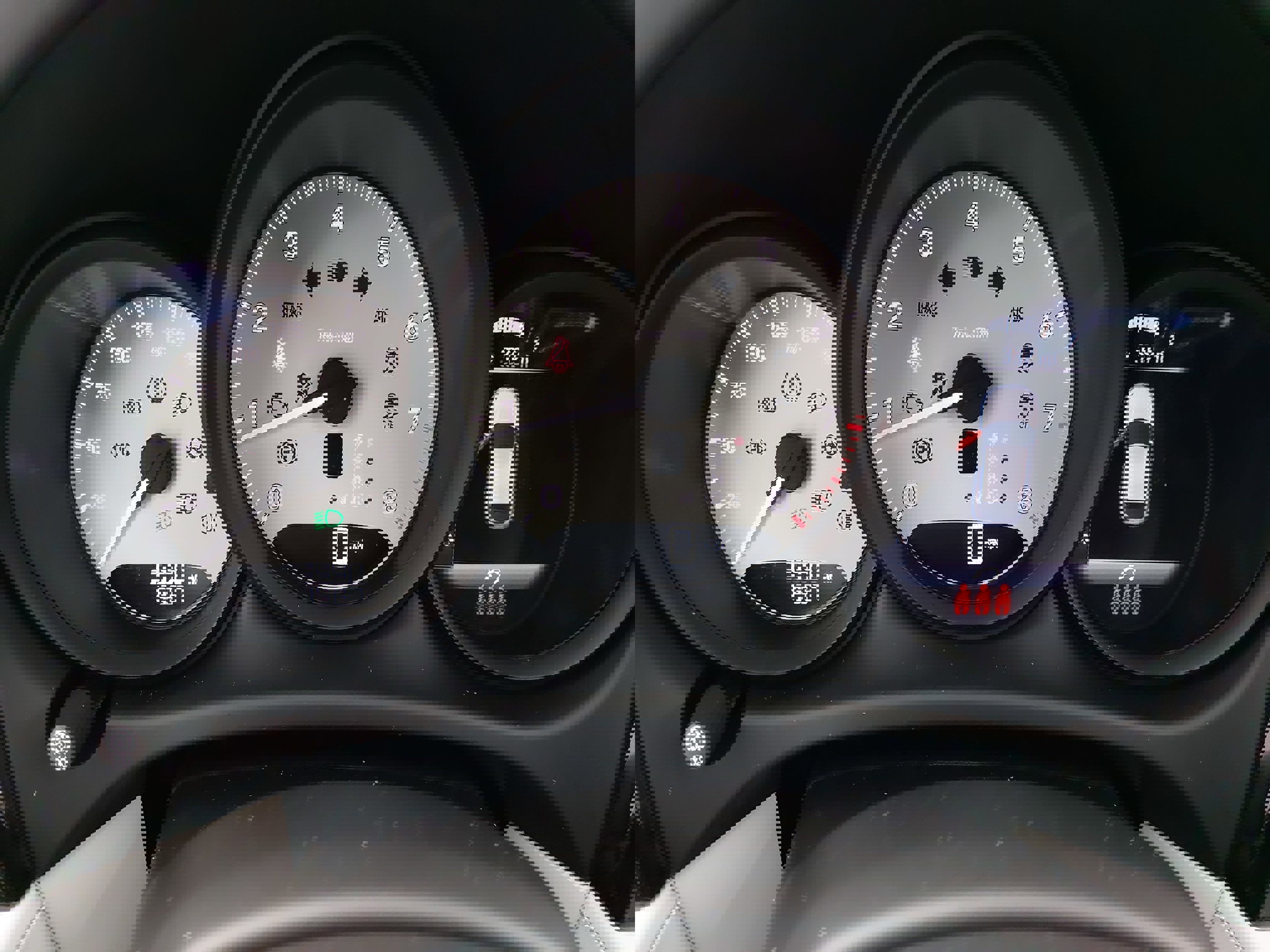 Certified 2026 Porsche Macan image 21