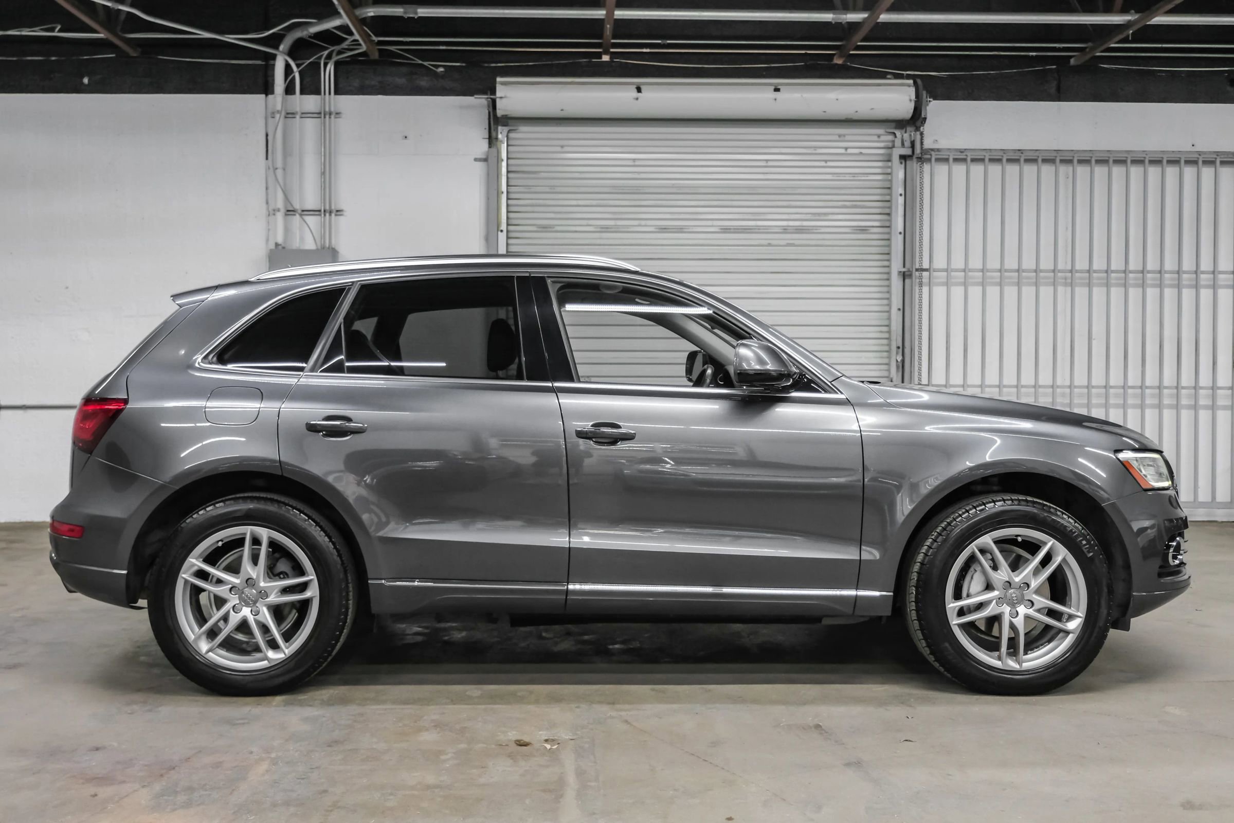 Used 2016 Audi Q5 2.0T Premium Plus w/ Technology Package image 8