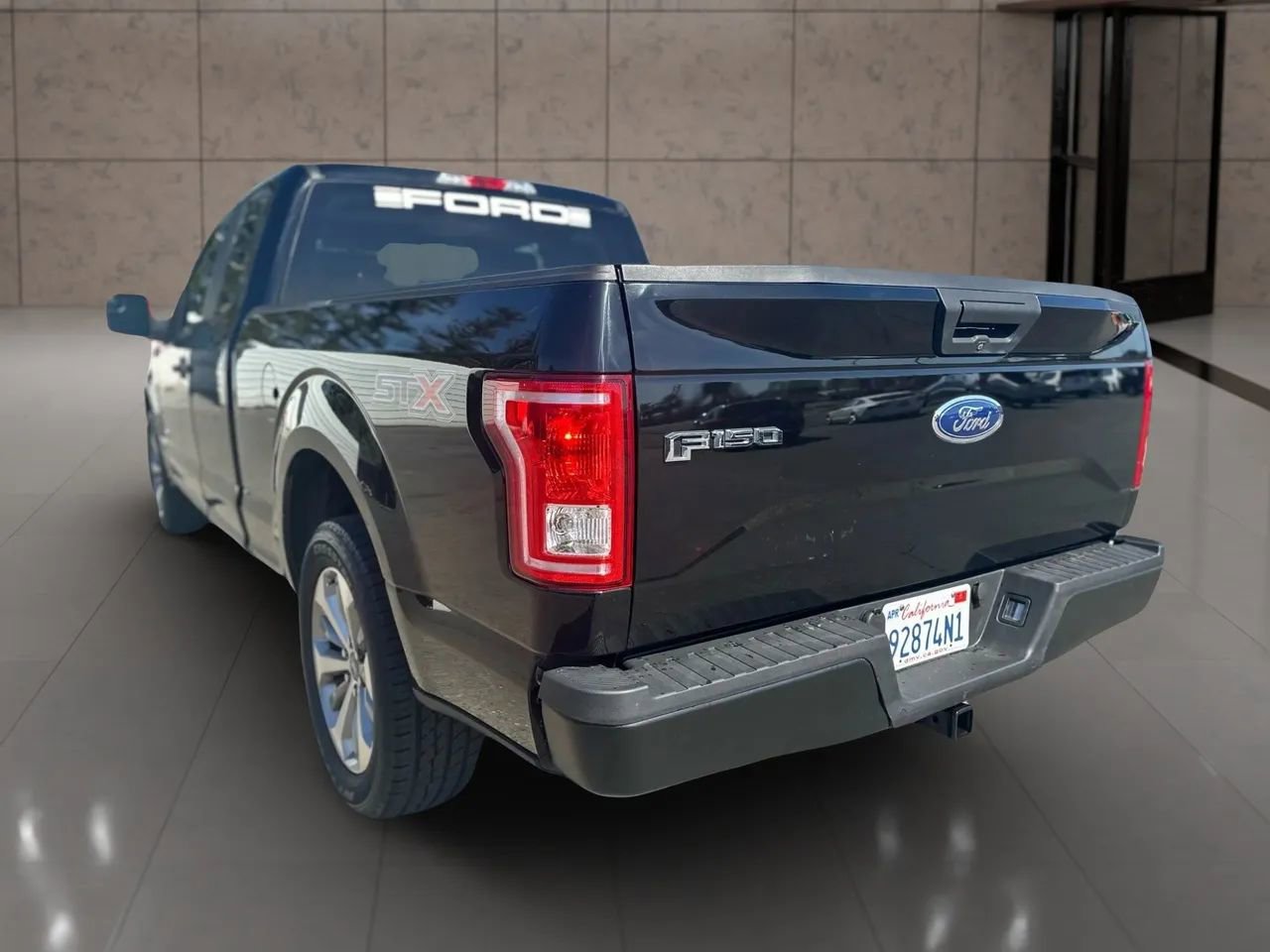 Used 2017 Ford F150 XL w/ Equipment Group 101A Mid RWD image 4