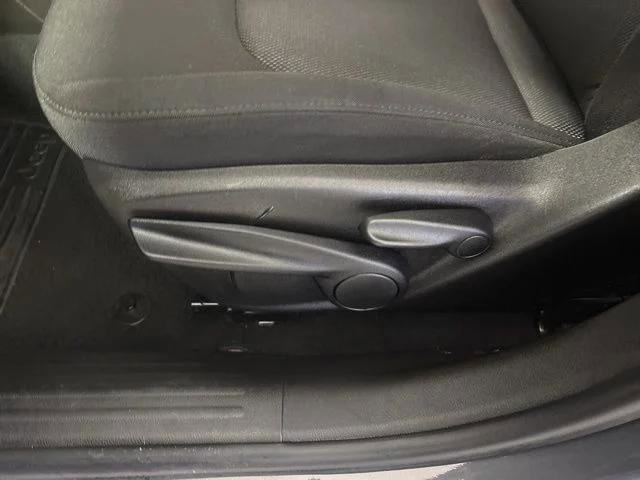 Certified 2023 Jeep Renegade Latitude AWD/4WD image 29