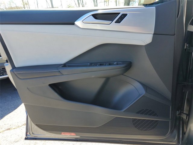 New 2026 Volkswagen Taos SE image 30