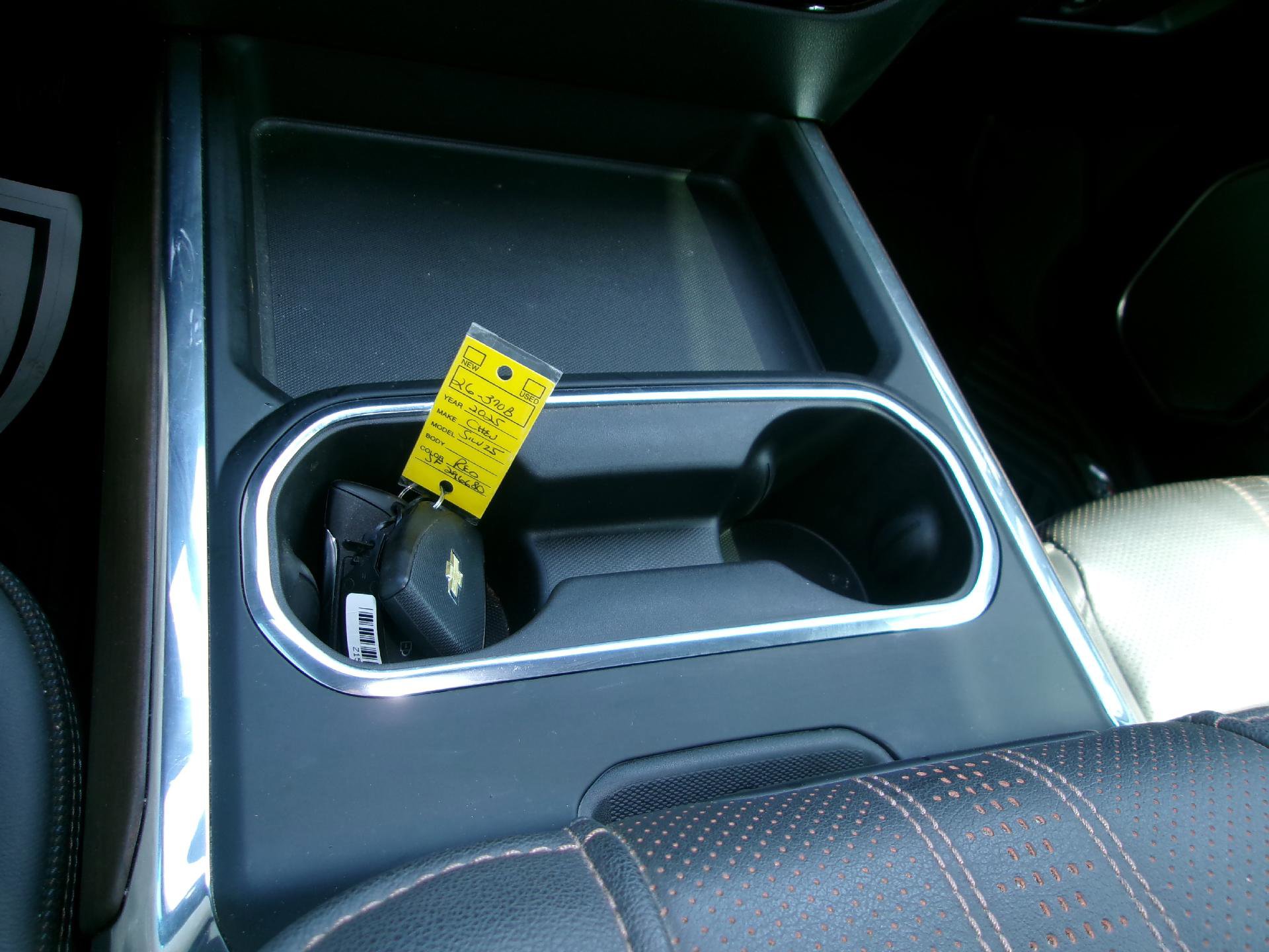 Used 2025 Chevrolet Silverado 2500 High Country w/ High Country Premium Package AWD/4WD image 20