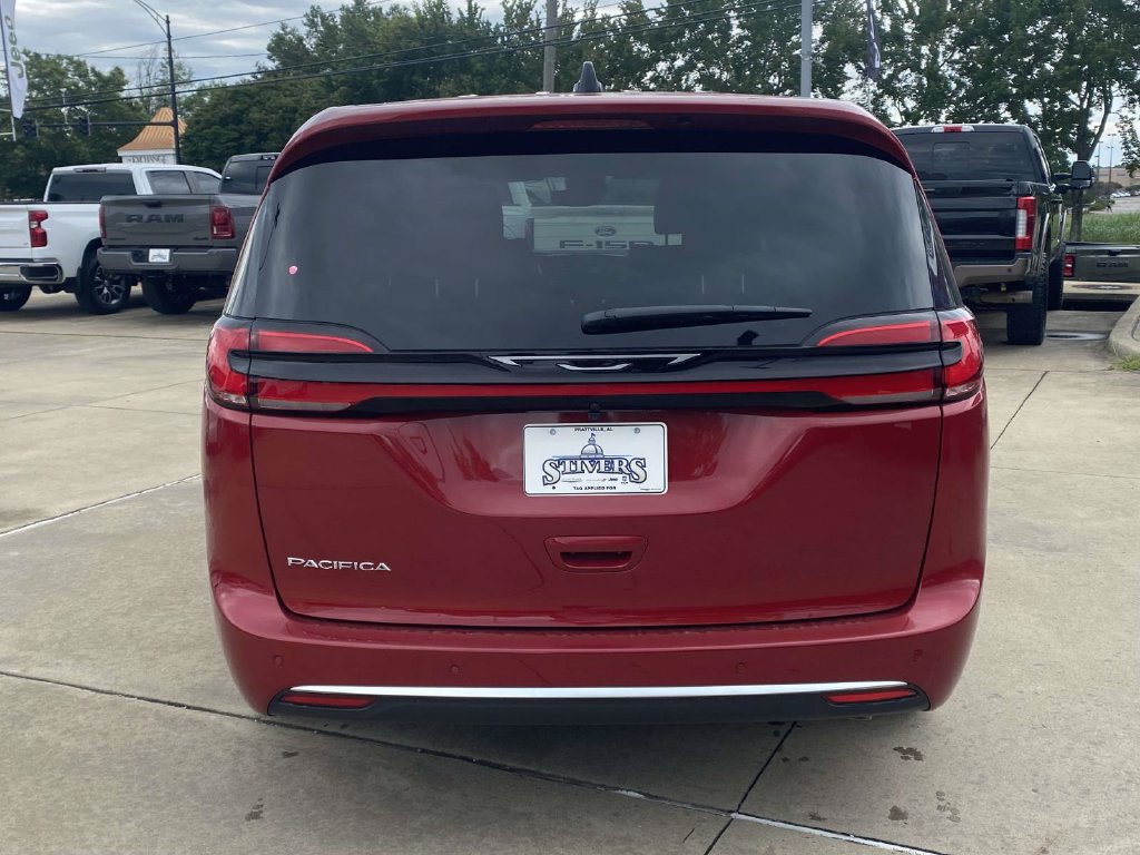 New 2027 Chrysler Pacifica Select FWD image 35