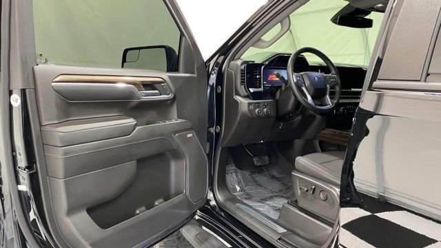 Used 2024 Chevrolet Silverado 1500 RST w/ Convenience Package II image 29