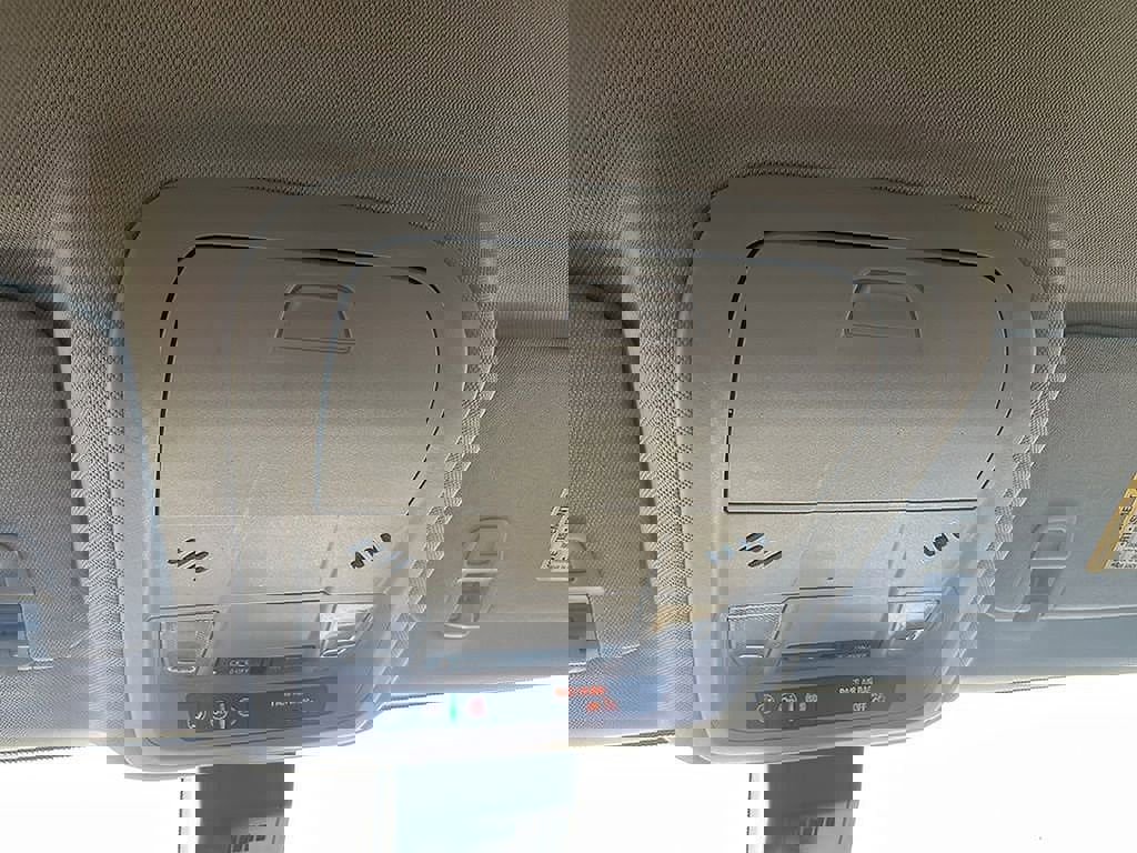 Used 2022 GMC Terrain SLE w/ Driver Convenience Package image 33