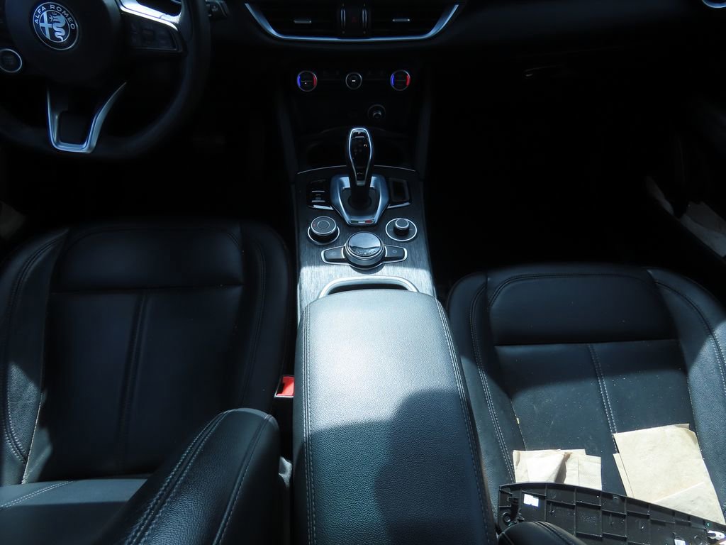 Used 2021 Alfa Romeo Stelvio Sprint w/ Nero Edizione image 9