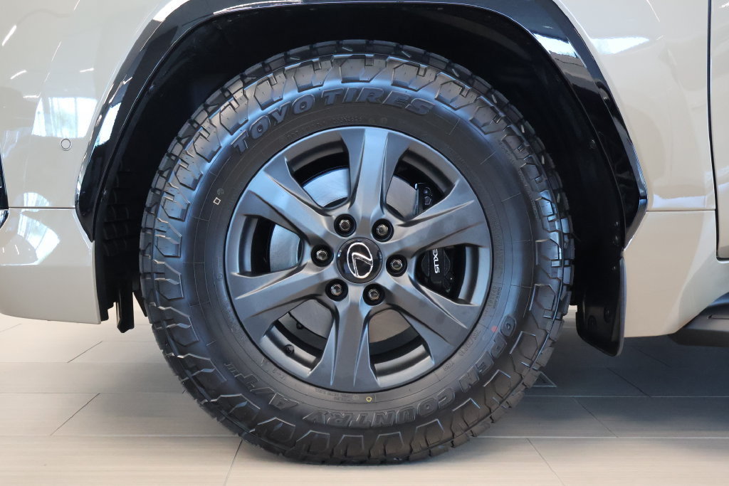 New 2026 Lexus LX 700h Overtrail AWD/4WD image 10