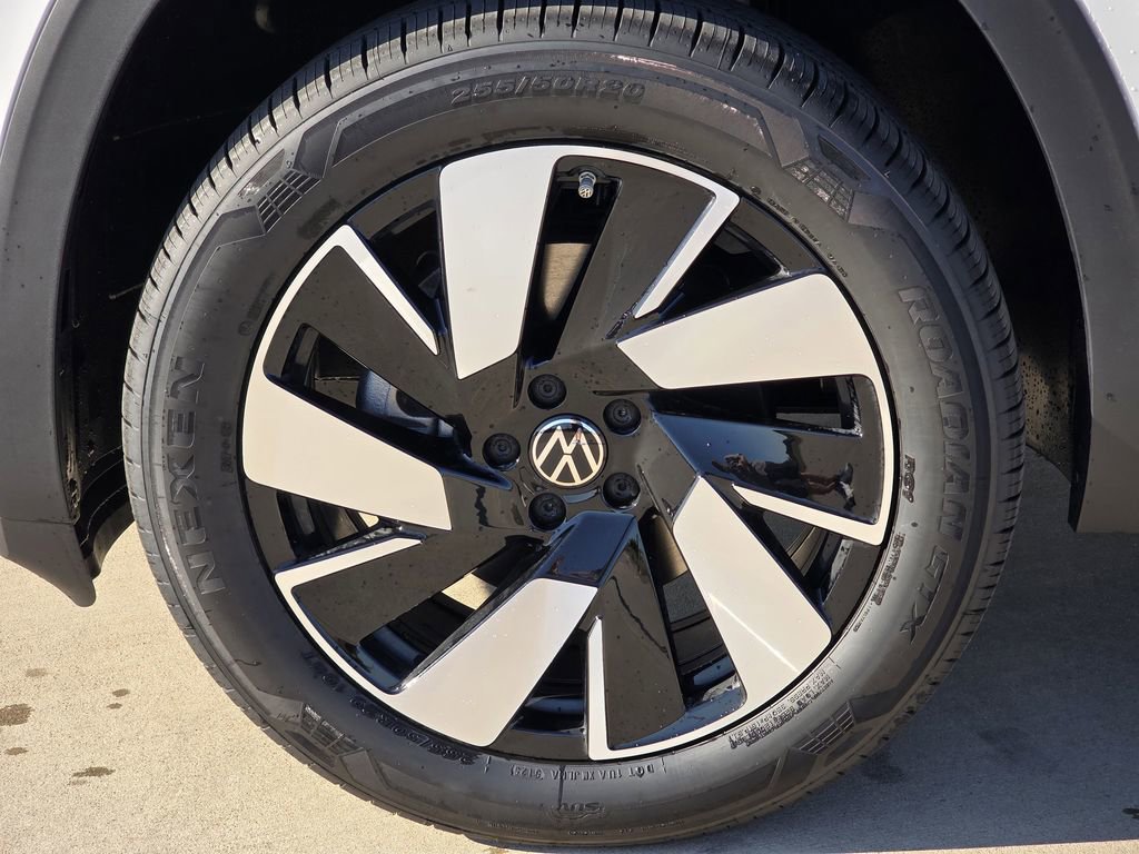 New 2026 Volkswagen Atlas Cross Sport SE FWD image 12