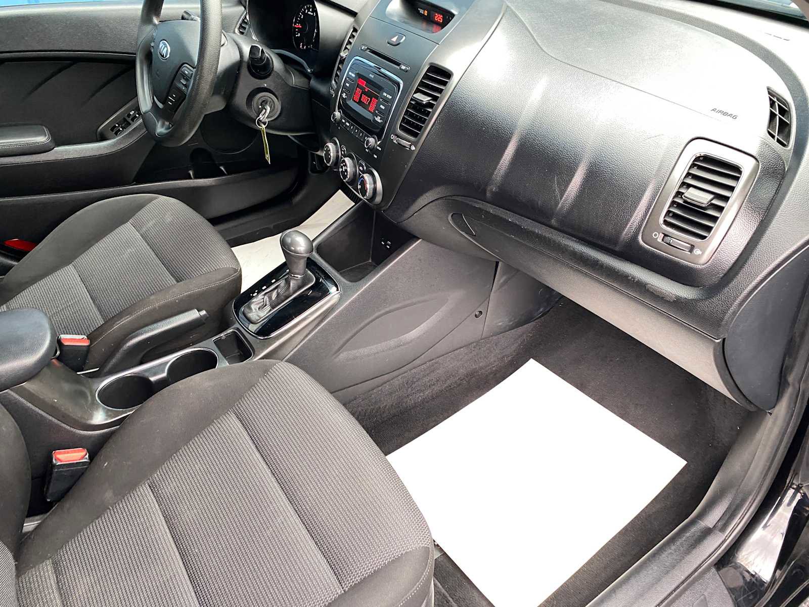 Used 2017 Kia Forte LX image 22