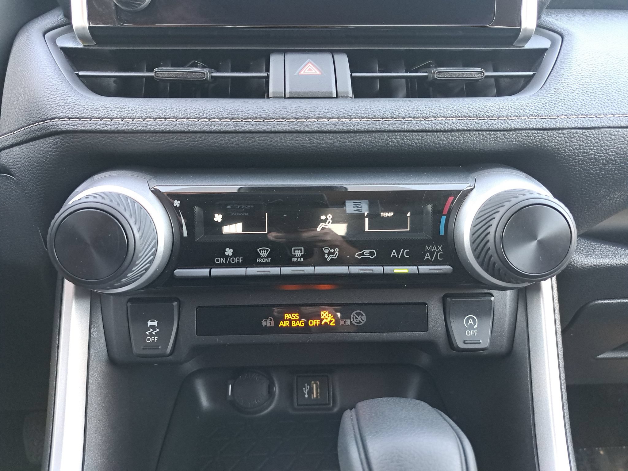 Used 2025 Toyota RAV4 LE AWD/4WD image 21