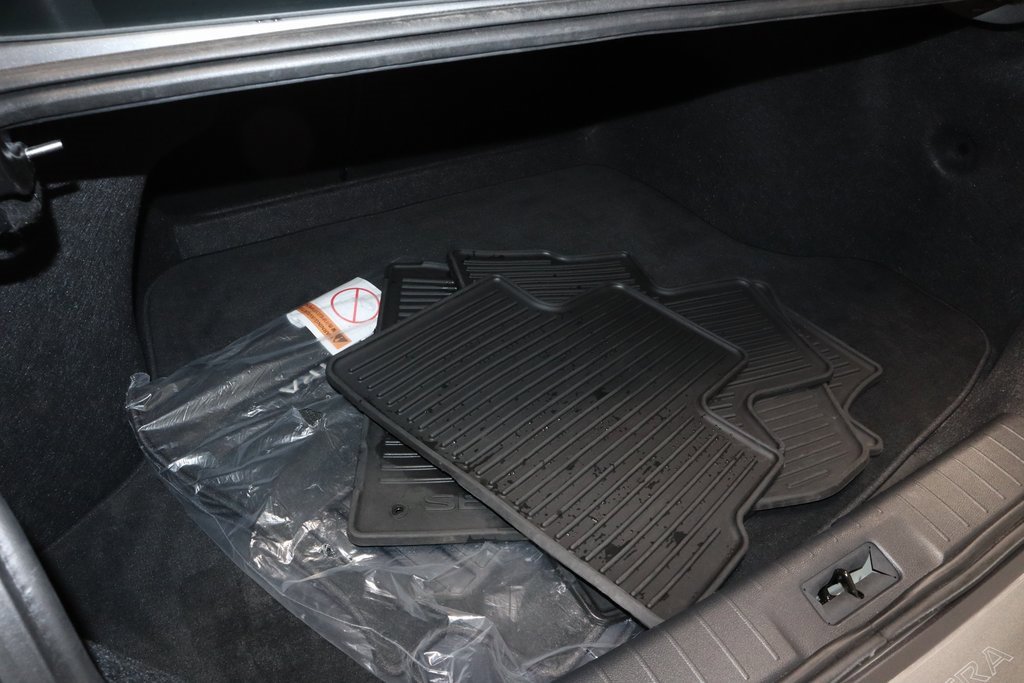 Certified 2023 Nissan Sentra SR w/ SR Premium Package image 18