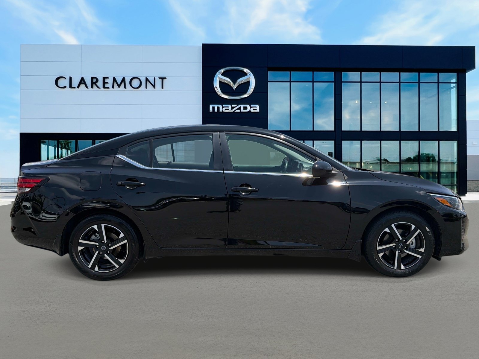Used 2025 Nissan Sentra SV w/ All-Weather Package FWD image 4
