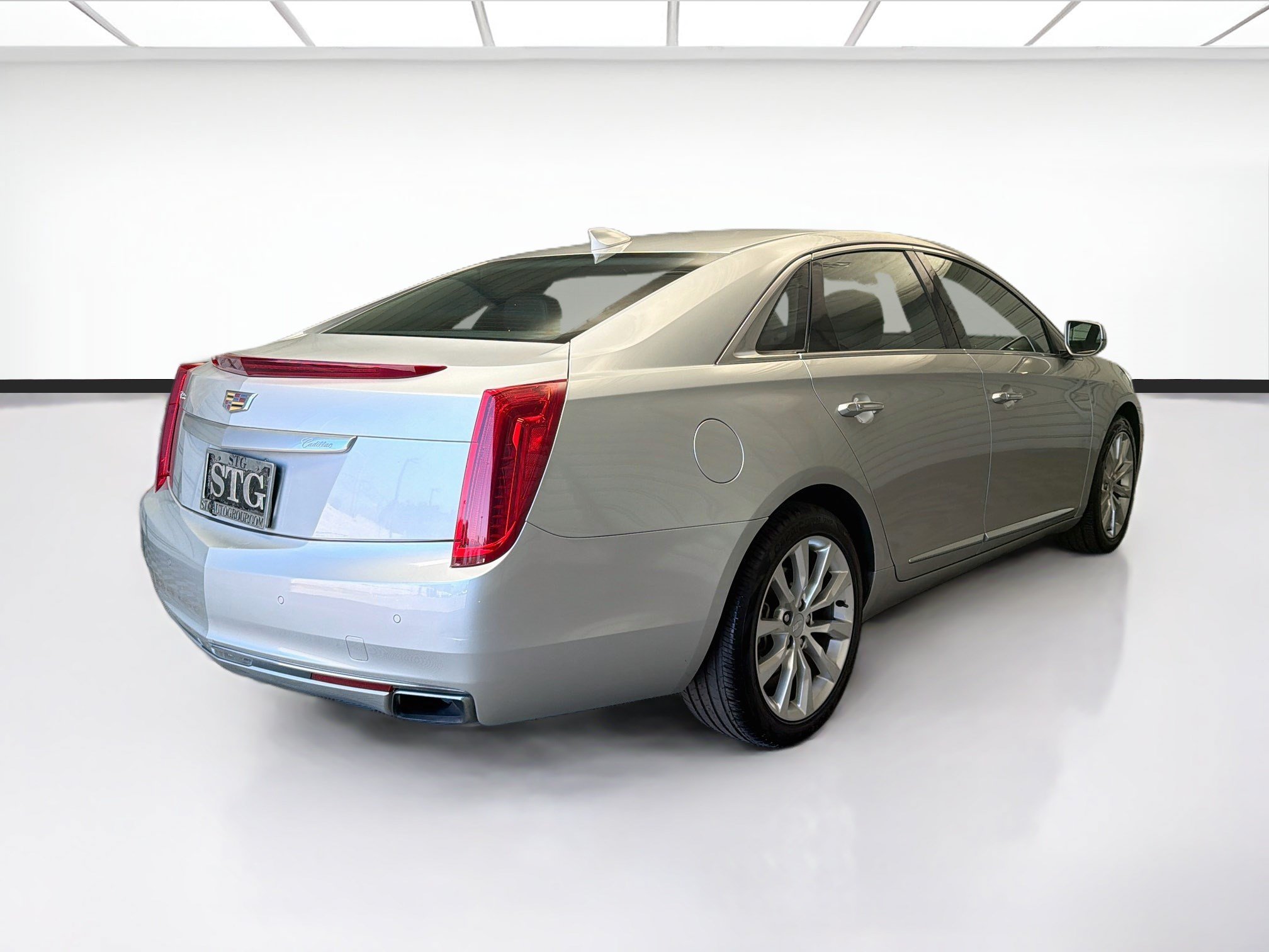 Used 2017 Cadillac XTS Luxury FWD image 4