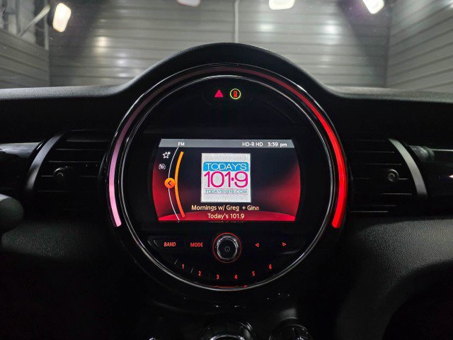 Used 2020 MINI Cooper 4-Door Hardtop FWD image 24