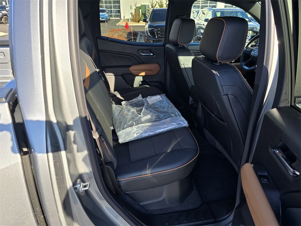 New 2025 GMC Canyon AT4 w/ Nightfall Edition image 29