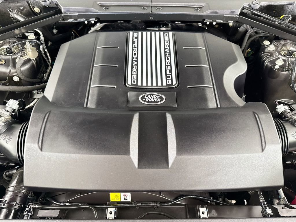 Used 2025 Land Rover Defender 110 X-Dynamic SE image 26