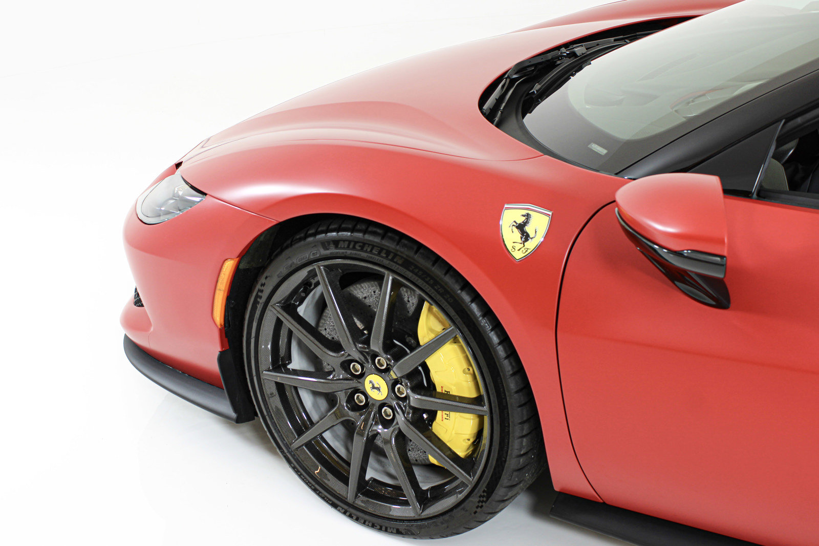 Used 2024 Ferrari 296 GTS RWD image 13