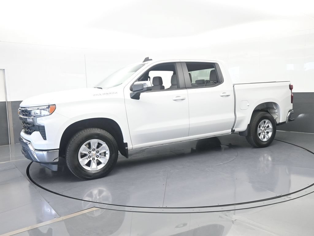 Used 2025 Chevrolet Silverado 1500 LT RWD image 2