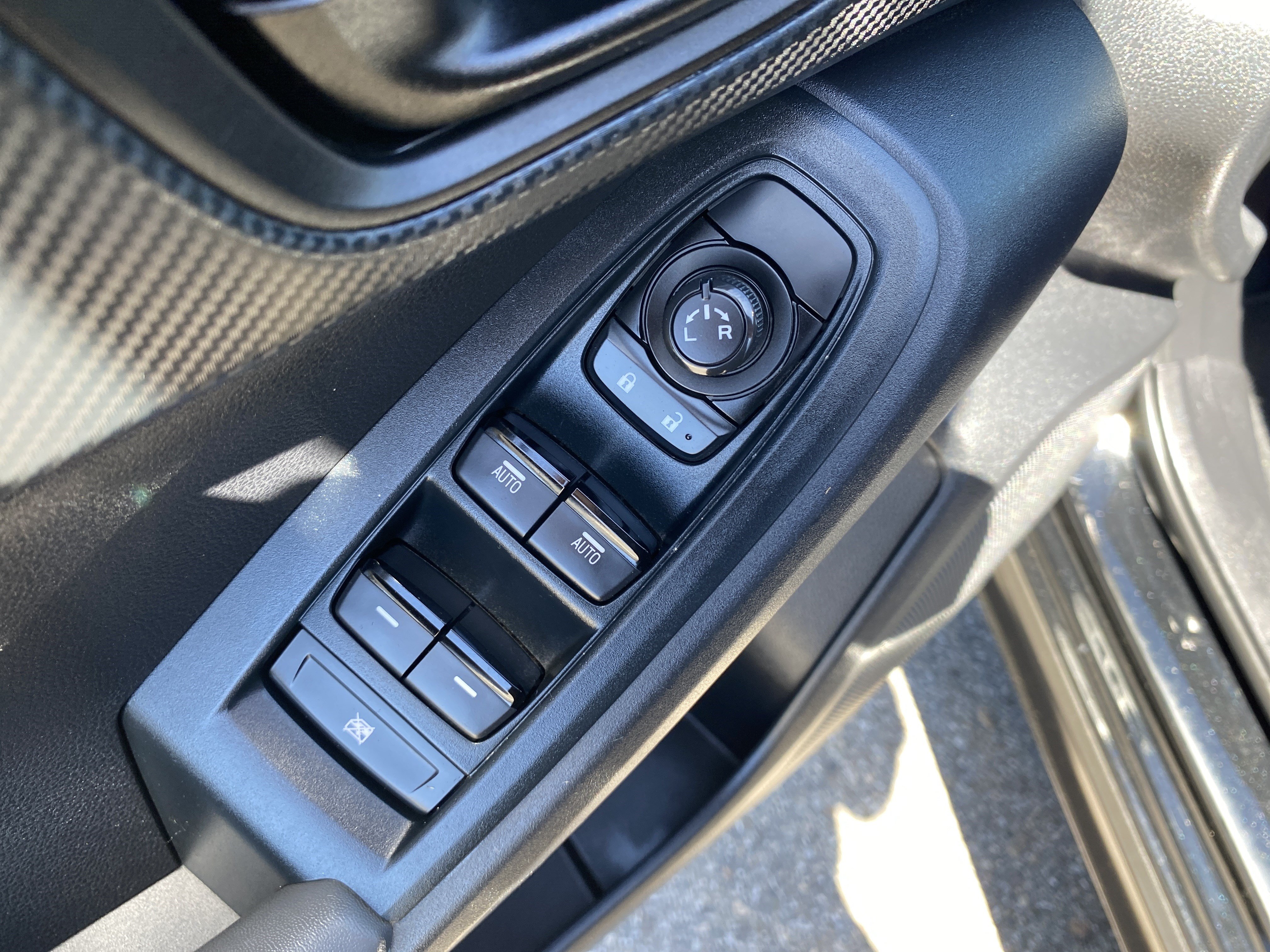 Certified 2024 Subaru Crosstrek 2.0i Premium w/ Crosstrek Mirror Package AWD/4WD image 18