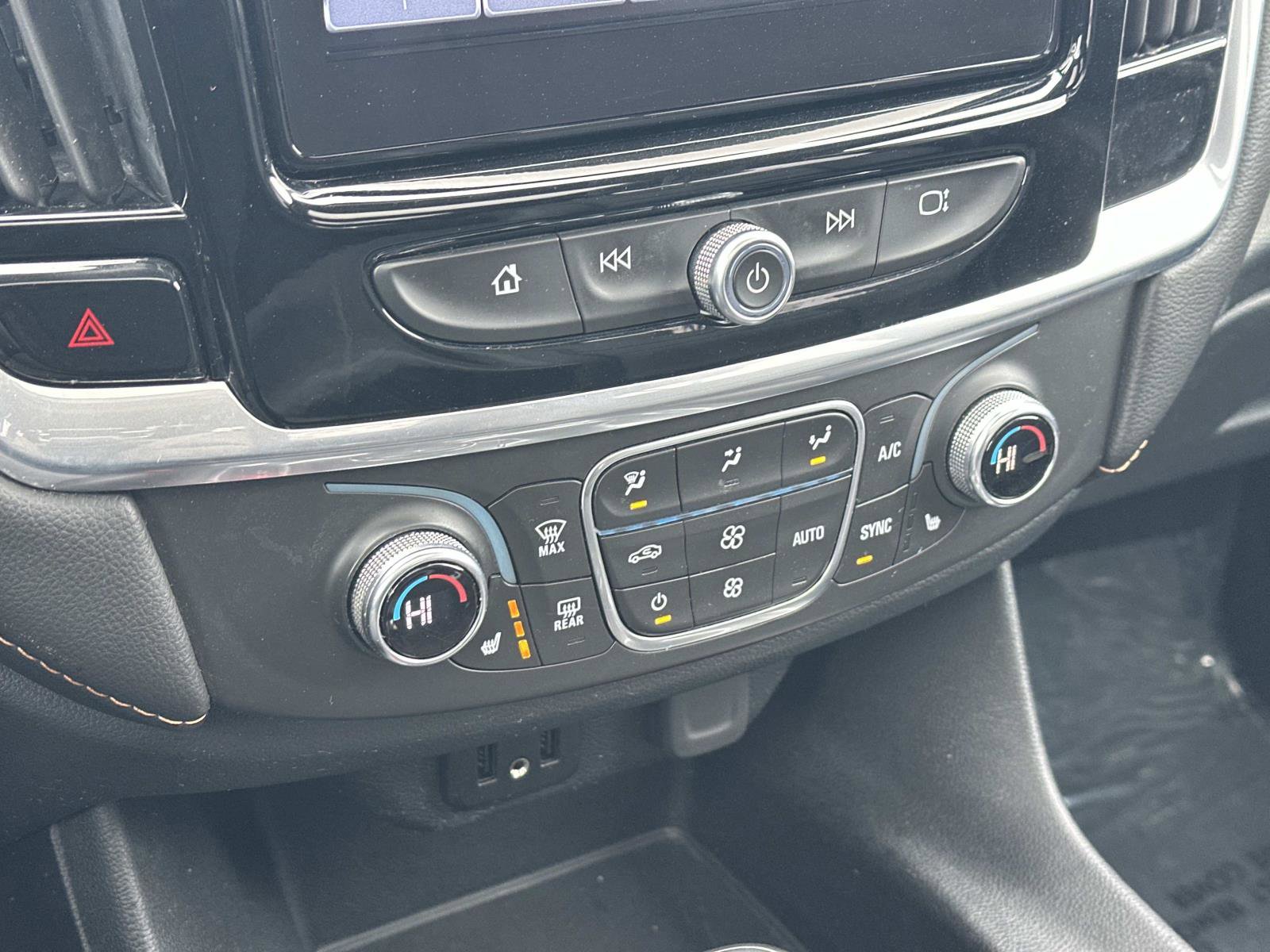 Certified 2019 Chevrolet Traverse LT w/ LT Premium Package image 31