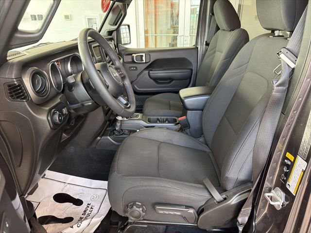 Used 2023 Jeep Wrangler Sport S AWD/4WD image 15