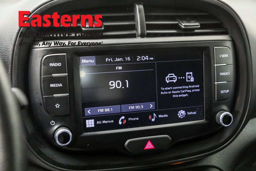 Used 2023 Kia Soul LX w/ LX Technology Package image 19