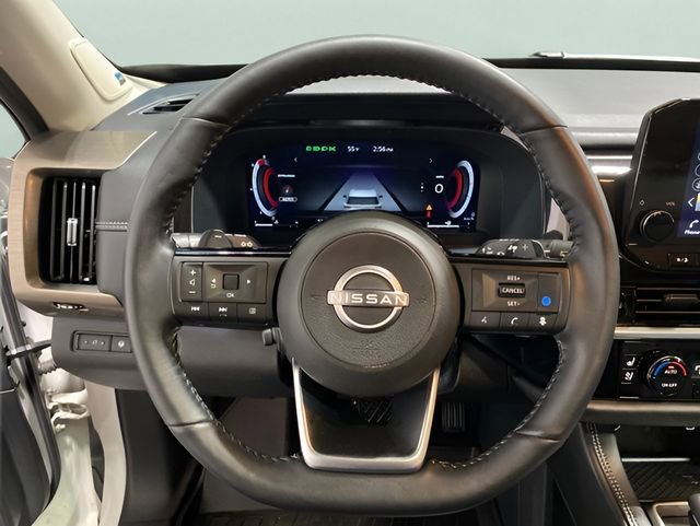 Used 2024 Nissan Pathfinder Platinum AWD/4WD image 14