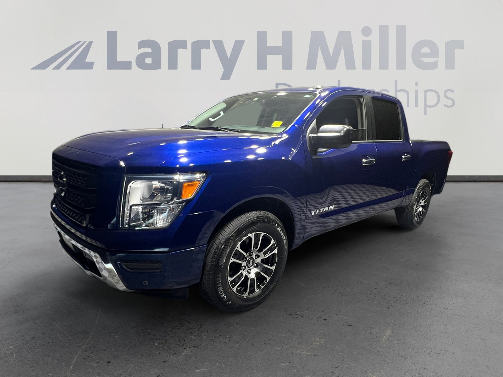 Used 2021 Nissan Titan SV w/ SV Convenience Package