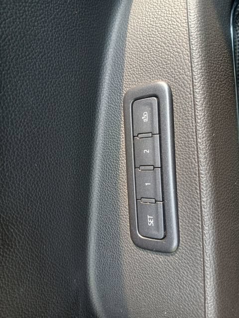 Used 2019 Chevrolet Suburban LT AWD/4WD image 33