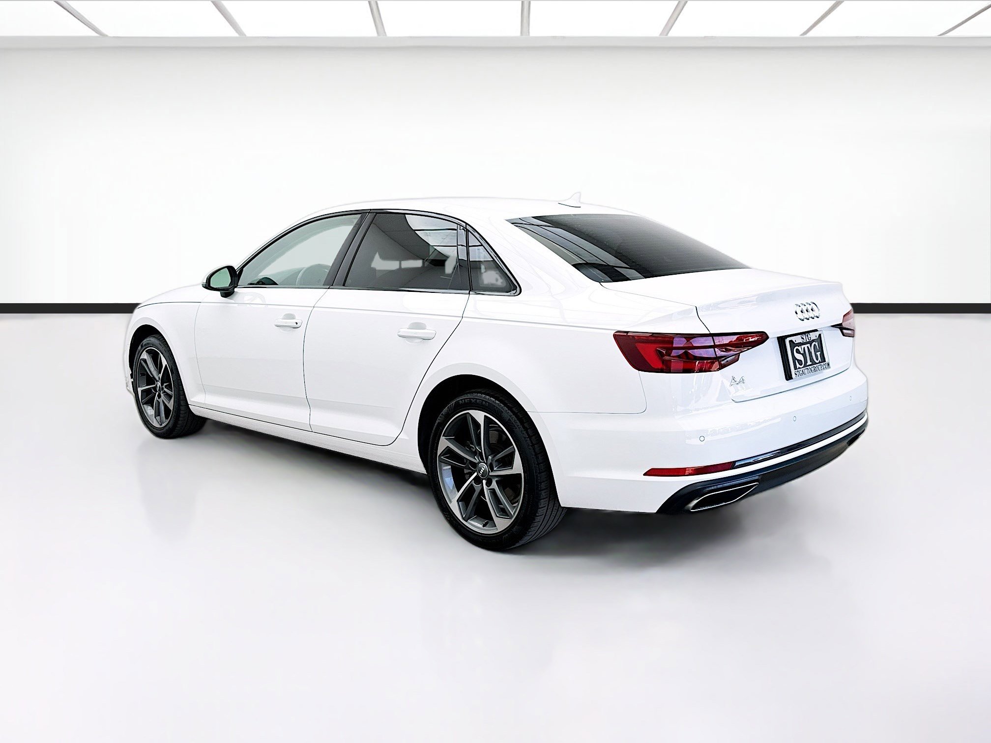Used 2019 Audi A4 2.0T Premium image 6