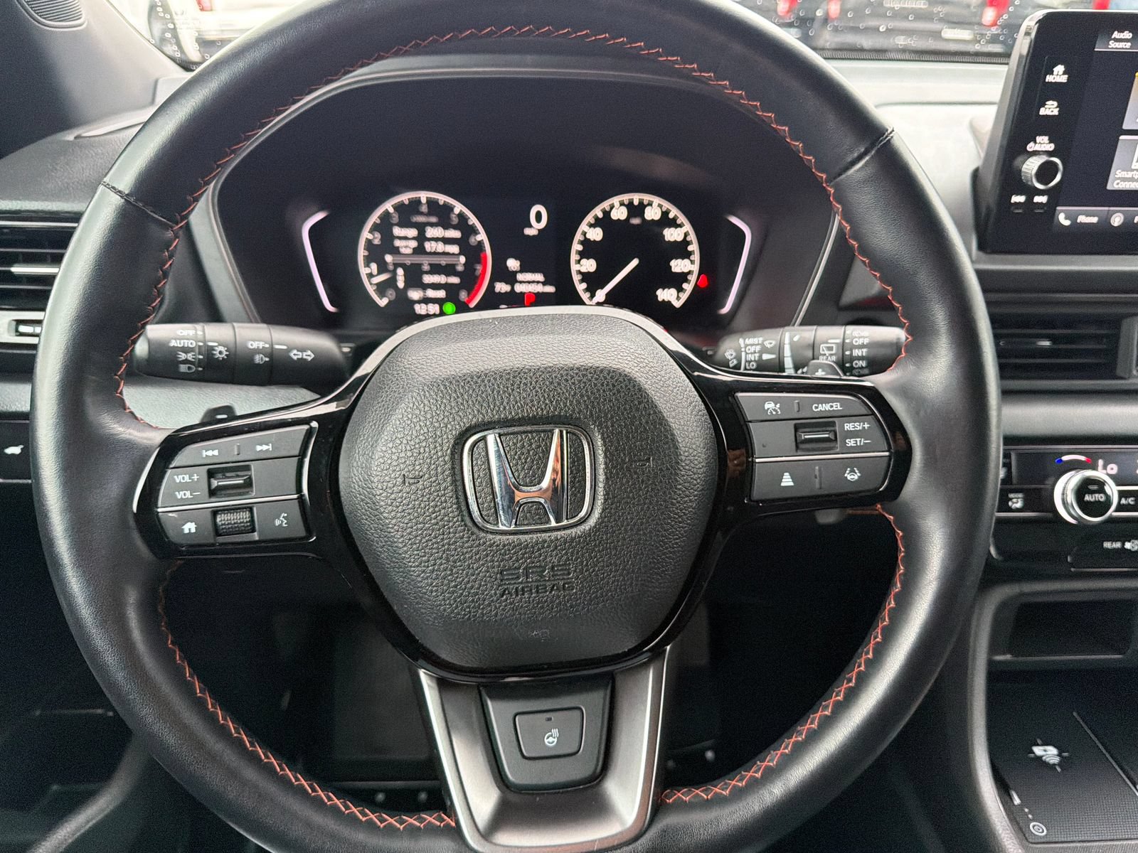 Used 2025 Honda Pilot TrailSport image 24