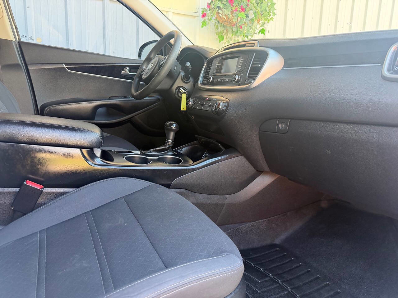 Used 2016 Kia Sorento LX image 13