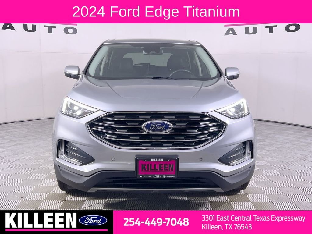 Used 2024 Ford Edge Titanium image 2