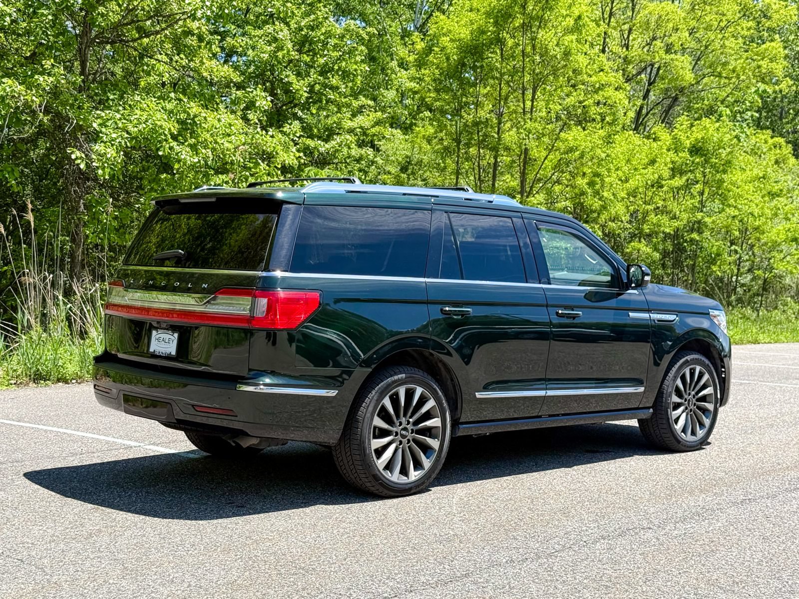 Used 2021 Lincoln Navigator Reserve AWD/4WD image 6