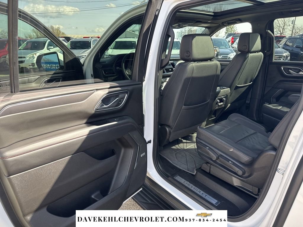 Used 2023 Chevrolet Suburban RST w/ Luxury Package AWD/4WD image 20