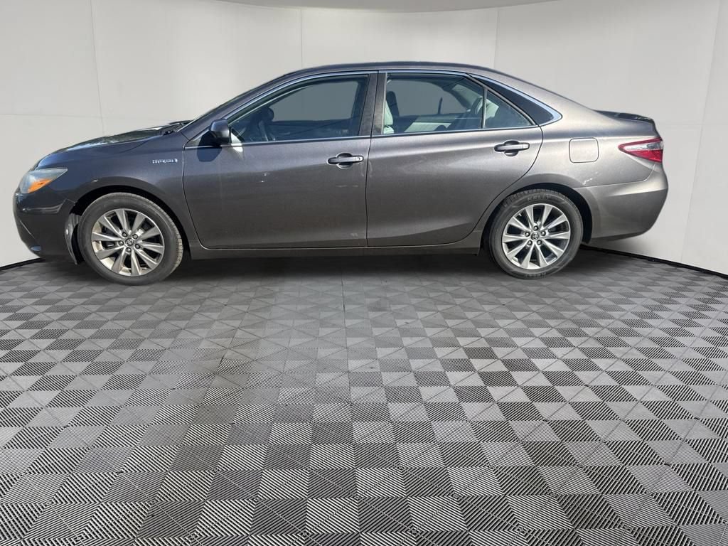 Used 2015 Toyota Camry XLE w/ Moonroof Package FWD image 15