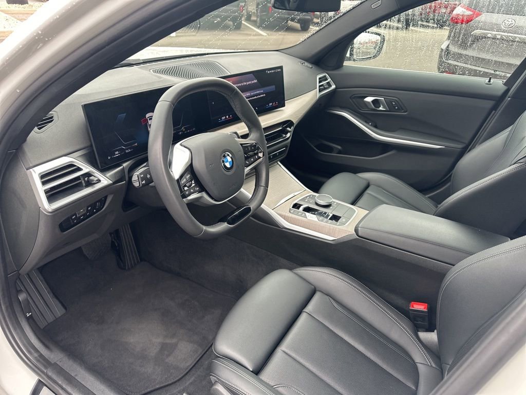 Used 2025 BMW 330i xDrive Sedan image 14