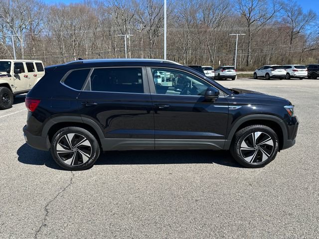 Certified 2024 Volkswagen Taos SE AWD/4WD image 10