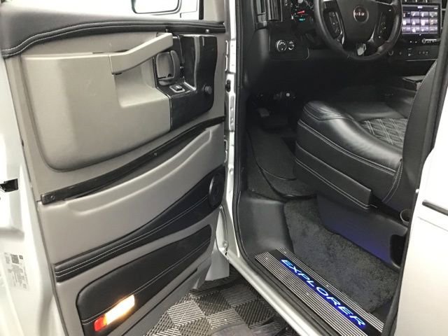 Used 2023 GMC Savana 2500 image 16