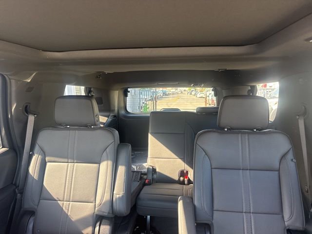 Used 2025 Chevrolet Tahoe High Country image 10