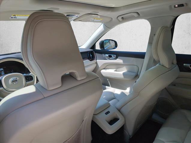 Used 2021 Volvo XC60 T8 Inscription Expression w/ Climate Package image 16