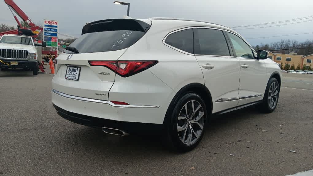 Used 2023 Acura MDX SH-AWD w/ Technology Package image 6